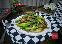 猪肉炒芦笋的做法图解8