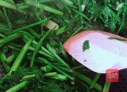 蒜末野芹菜的做法图解9