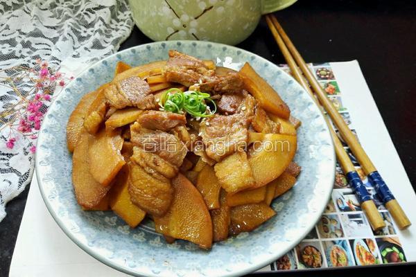 五花肉烧笋