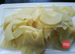 五花肉烧笋的做法图解3