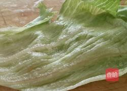 烟熏三文鱼香葱生菜卷的做法图解2