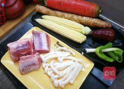 排骨玉米笋汤的做法图解1