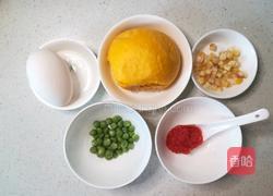 假装是块披萨的馒头蛋饼 宝宝辅食营养食谱菜谱 的做法图解1