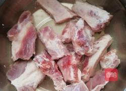 双鲜炖排骨的做法图解2