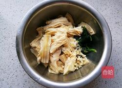 炝拌腐竹菠菜的做法图解9