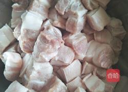 肥儿不腻的红烧肉的做法图解1