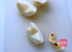 水果创意菜 小草莓爱上梨的做法图解3