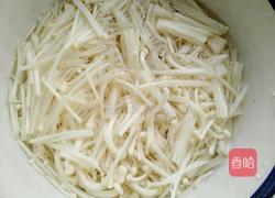 金针菇番茄蛋汤的做法图解3