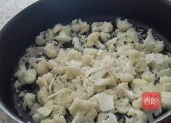 蒜香芝士烤菜花的做法图解4