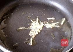 鲜蒜薹炒腊肠的做法图解6