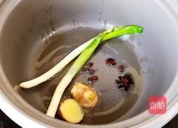 荠菜炖乌骨鸡汤的做法图解6