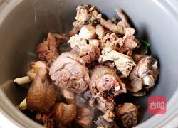 荠菜炖乌骨鸡汤的做法图解7