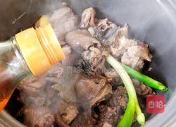 荠菜炖乌骨鸡汤的做法图解8