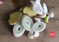 砂锅春笋炖牛肉的做法图解4