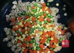 彩色豆炒鸡肉丁的做法图解6