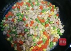 彩色豆炒鸡肉丁的做法图解7