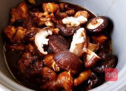 超简单家常版~香菇黄焖鸡的做法图解11