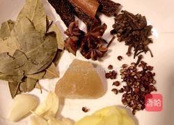 卤肥肠的做法图解7