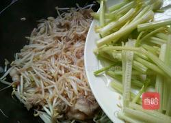 芹菜豆芽炒肉的做法图解5