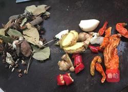 卤水鸭头、翅、爪的做法图解1