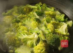 西红柿炒西兰花的做法图解3