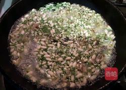 槐花炒蛋的做法图解3