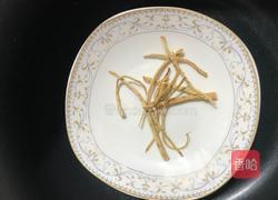 当归党参乌鸡汤的做法图解2