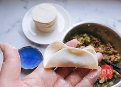 芹菜猪肉馅饺子的做法图解13