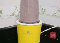 ＃水果创意菜＃蓝莓香蕉奶昔的做法图解6