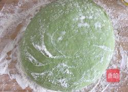 菠菜面猪肉大葱饺子的做法图解1