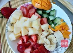 水果蔬菜沙拉的做法图解4