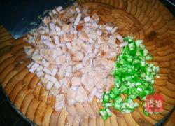 猪扒粒炒饭的做法图解2