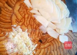 炸肉炒土豆的做法图解1