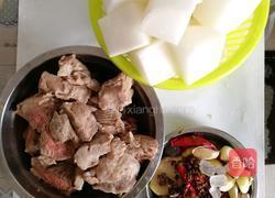 萝卜炖牛腩的做法图解2