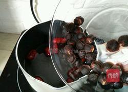 龙眼干红枣枸杞汤的做法图解5