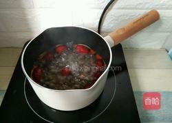 龙眼干红枣枸杞汤的做法图解8