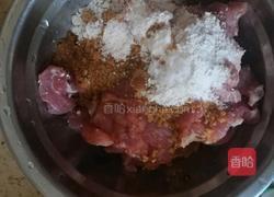 盐菜水煮肉的做法图解1