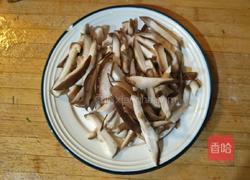 西芹炒香菇的做法图解3