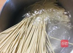 海鲜挂面的做法图解3