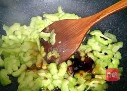 苦瓜炒鸡蛋的做法图解7