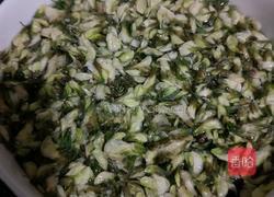 槐花小甜饼的做法图解1