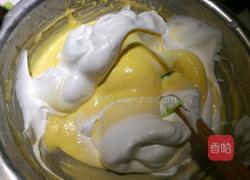 十二寸戚风蛋糕的做法图解8