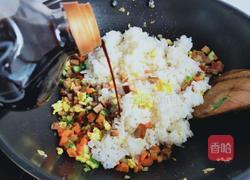 鹅肝肠炒饭的做法图解9