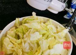 包菜炒肉的做法图解4