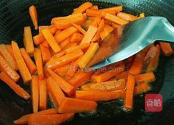 胡萝卜炒豆角的做法图解8