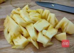 菠萝酸奶昔的做法图解1