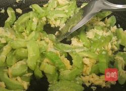 苦瓜炒鸡蛋的做法图解9