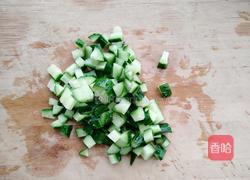 黄瓜青菜蛋炒饭的做法图解2