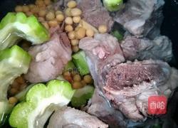 苦瓜黄豆猪骨汤的做法图解4