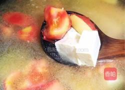 三文鱼骨豆腐汤的做法图解3